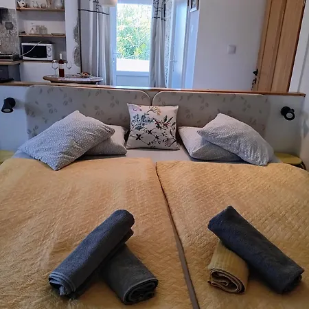 Sverko Apartment