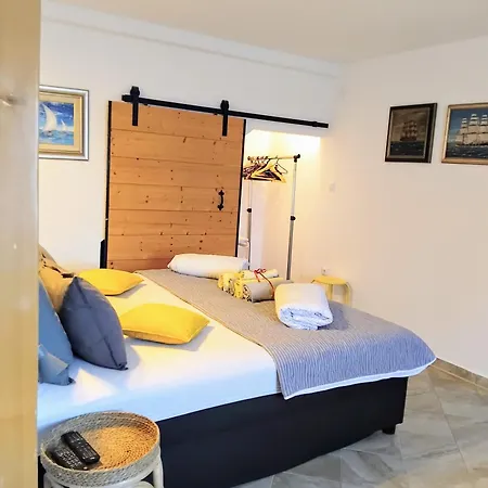 Sverko Apartment
